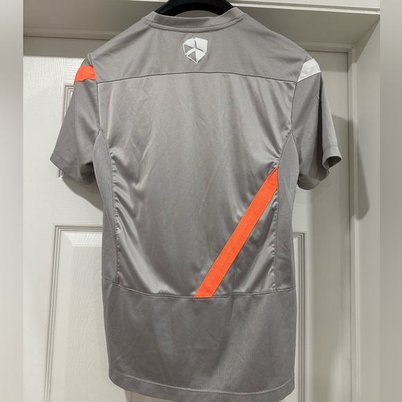🔥 Nike Manchester United Training Shirt - Dri-FIT Performance Gear - Picture 3 of 6